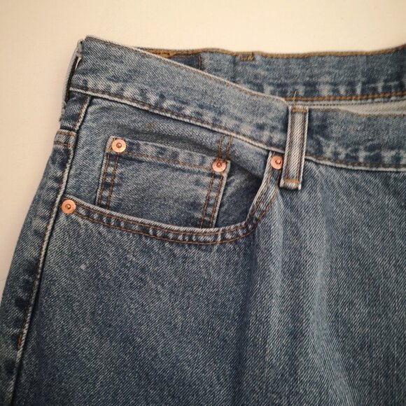 Levi's 550 Men's Size 42 Waist Straight Legs Medium Wash Jeans - Picture 5 of 13